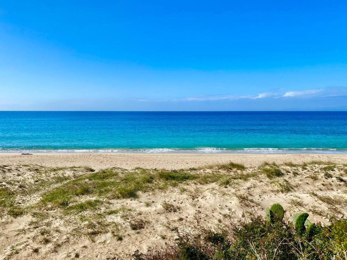 דירות Beachfront House Geremeas Sardegna מראה חיצוני תמונה