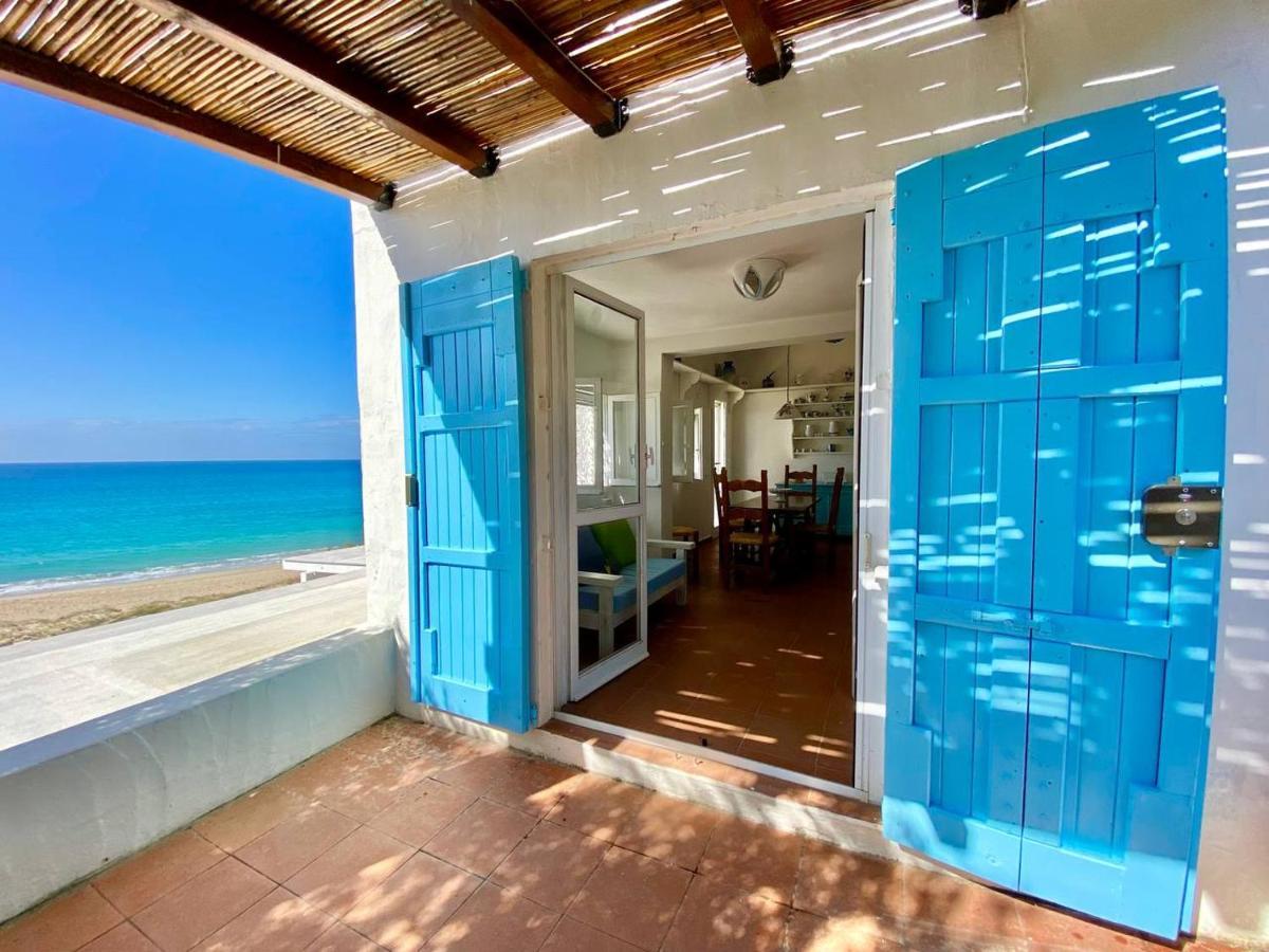 דירות Beachfront House Geremeas Sardegna מראה חיצוני תמונה