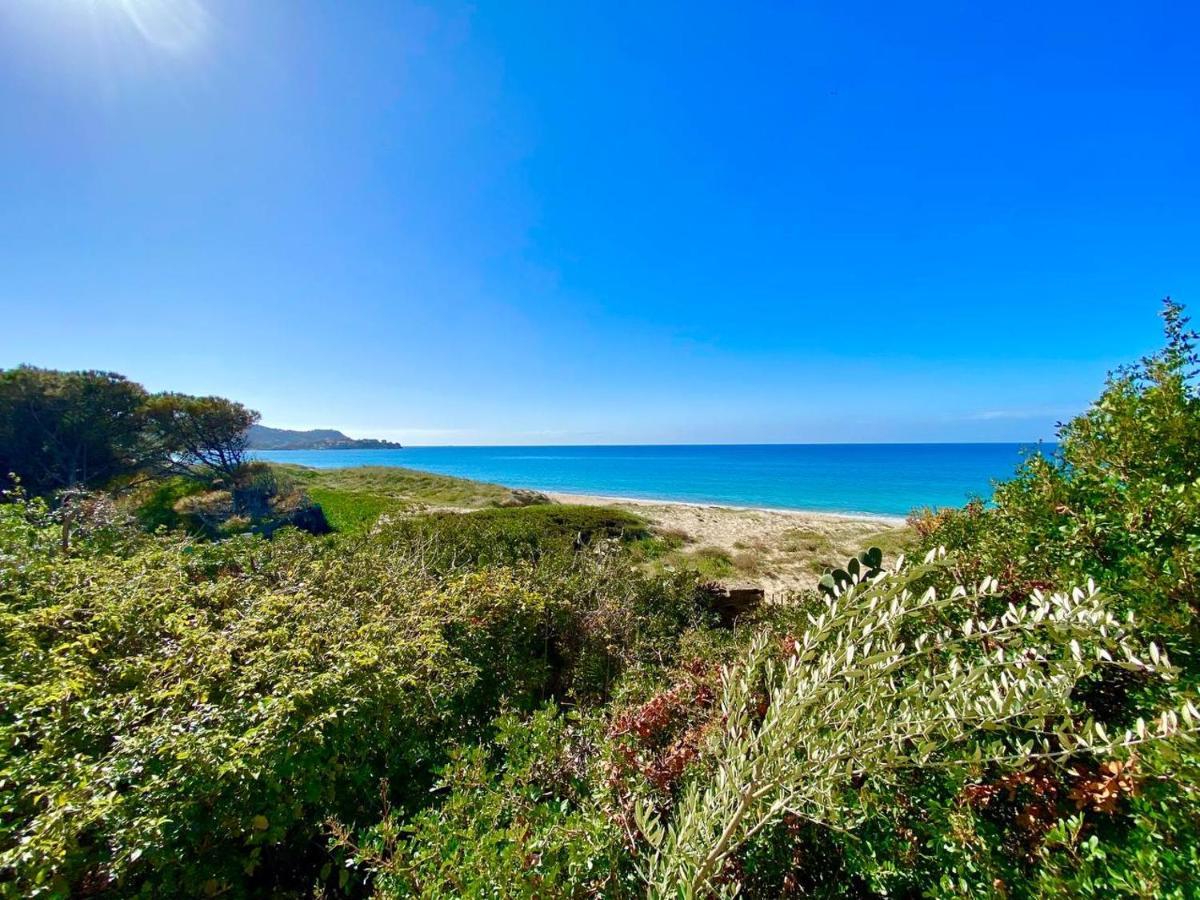 דירות Beachfront House Geremeas Sardegna מראה חיצוני תמונה