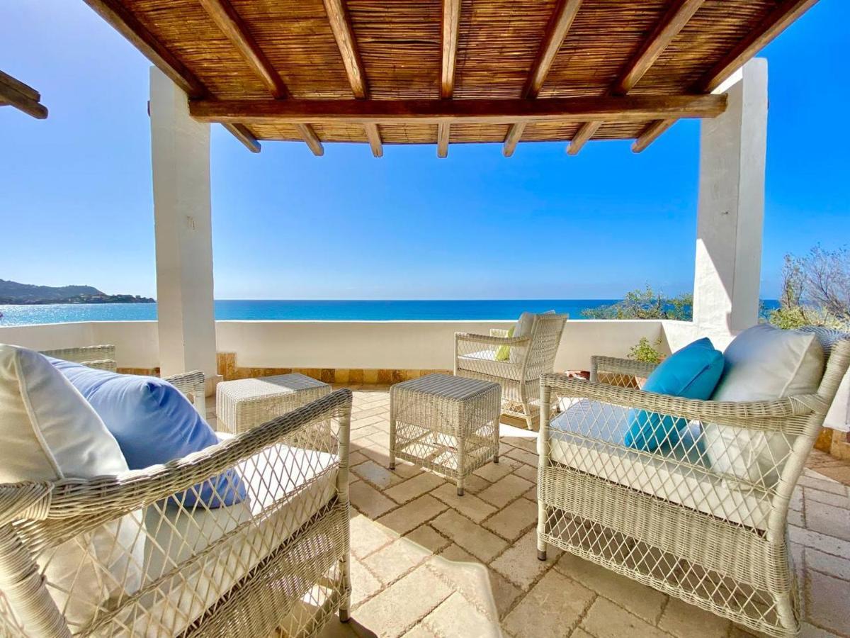 דירות Beachfront House Geremeas Sardegna מראה חיצוני תמונה