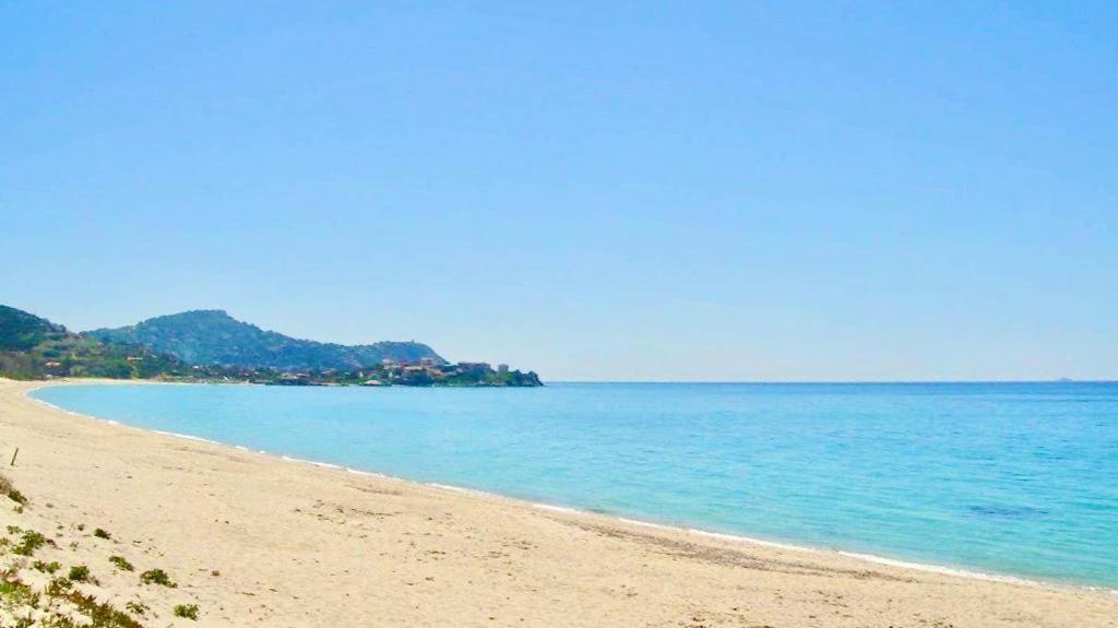 דירות Beachfront House Geremeas Sardegna מראה חיצוני תמונה